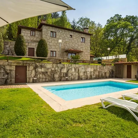 Casa De Padreiro By Geres Casas Feriehus Caniçada