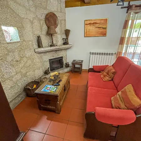 Casa De Padreiro By Geres Casas