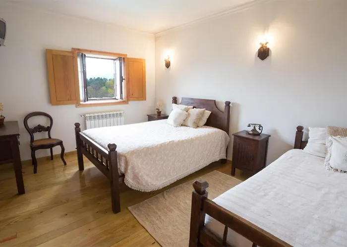 Casa De Padreiro By Gerês Casas Casa de Férias *