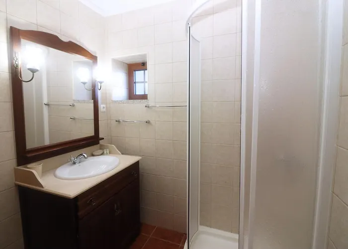 Casa De Padreiro By Gerês Casas Casa de Férias *